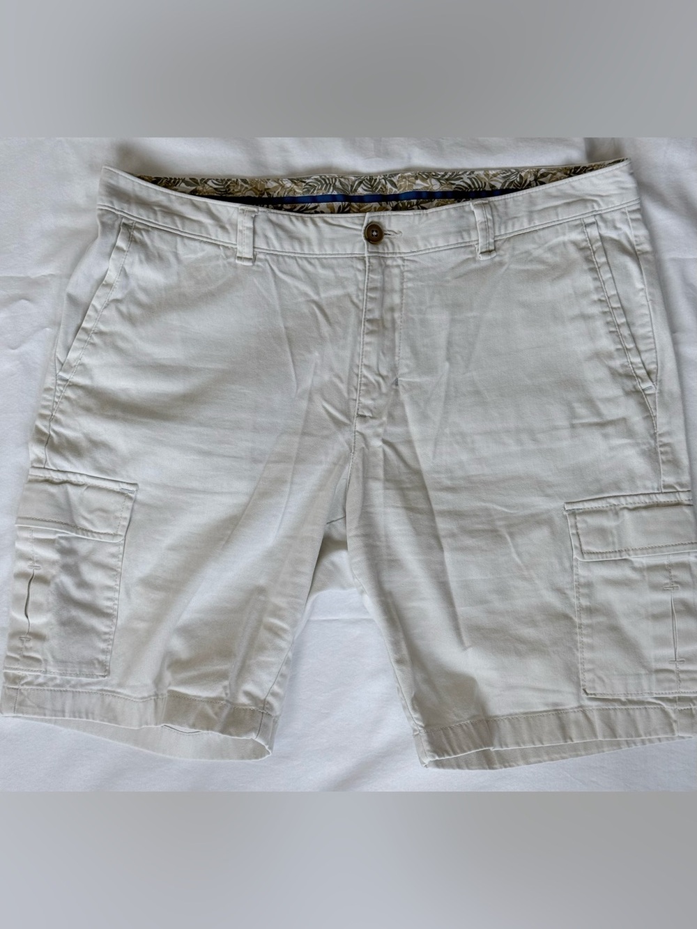 Tommy Bahama Men's Cargo Shorts